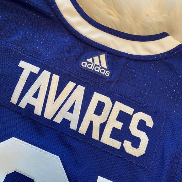Toronto Maple Leafs Tavares jersey - Picture 3 of 6